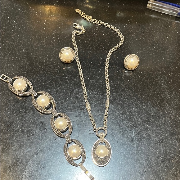 Brighton Jewelry - Elegant Silver and Pearl Brighton Jewelry Set